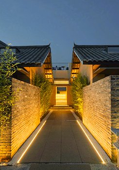Discover durable in-ground lights engineered for architectural landscapes, pathways, and facade lighting with reliable outdoor performance and modern aesthetics.